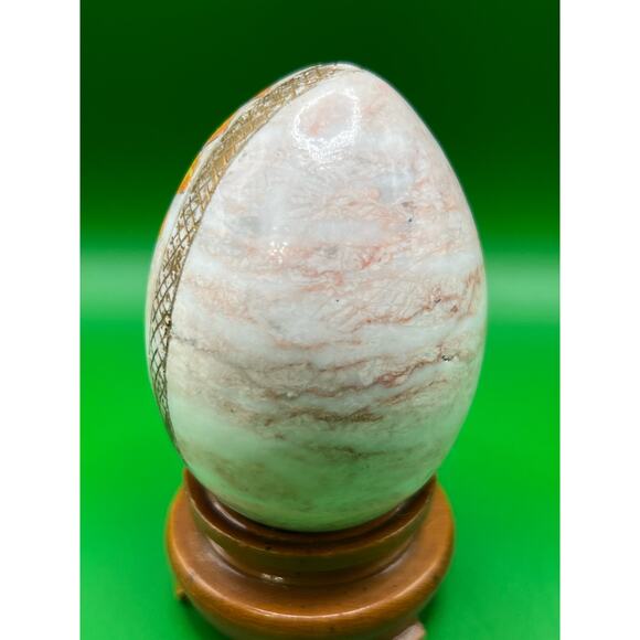 Hand painted stone egg with stand - Picture 4 of 7